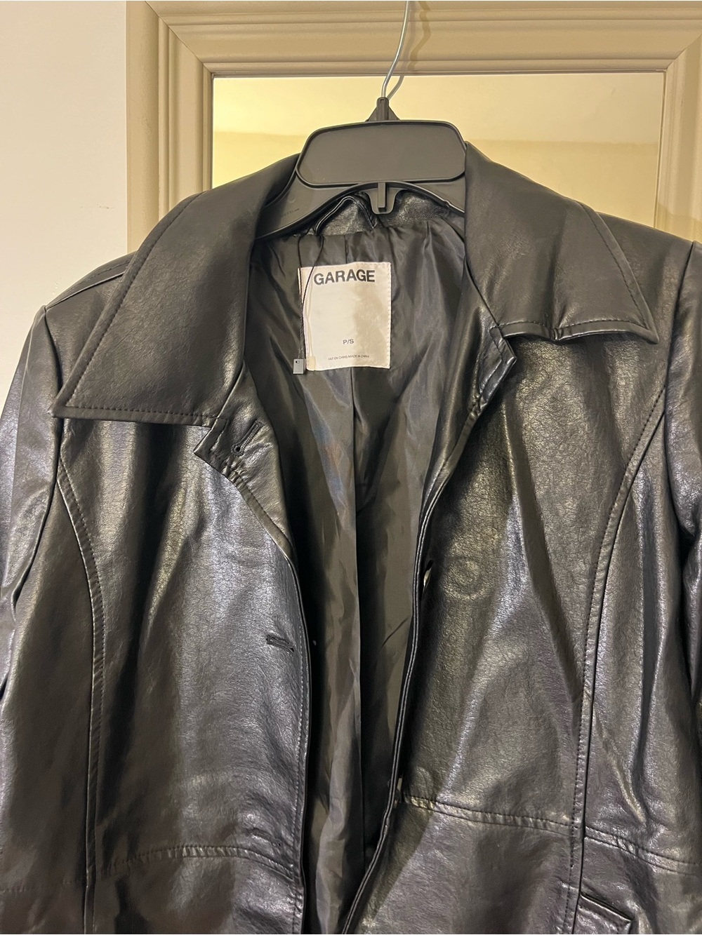 Garage Women's Black Faux Leather Collared Jacket Small